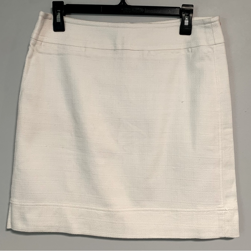 White Talbots petite casual skirt business casual work outfit